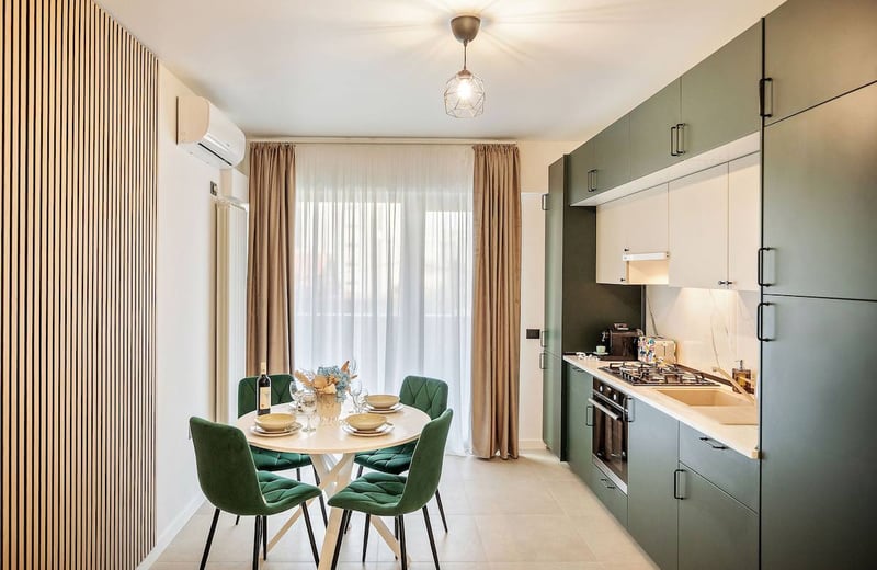 Аренда комфортной 2-комнатной квартиры с видом на море, Мамаия, Констанца, Румыния